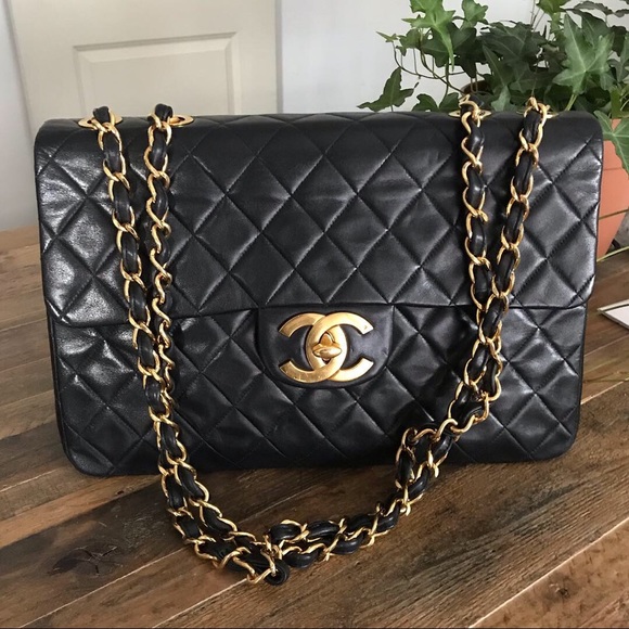 CHANEL Handbags - Chanel Jumbo Single Flap